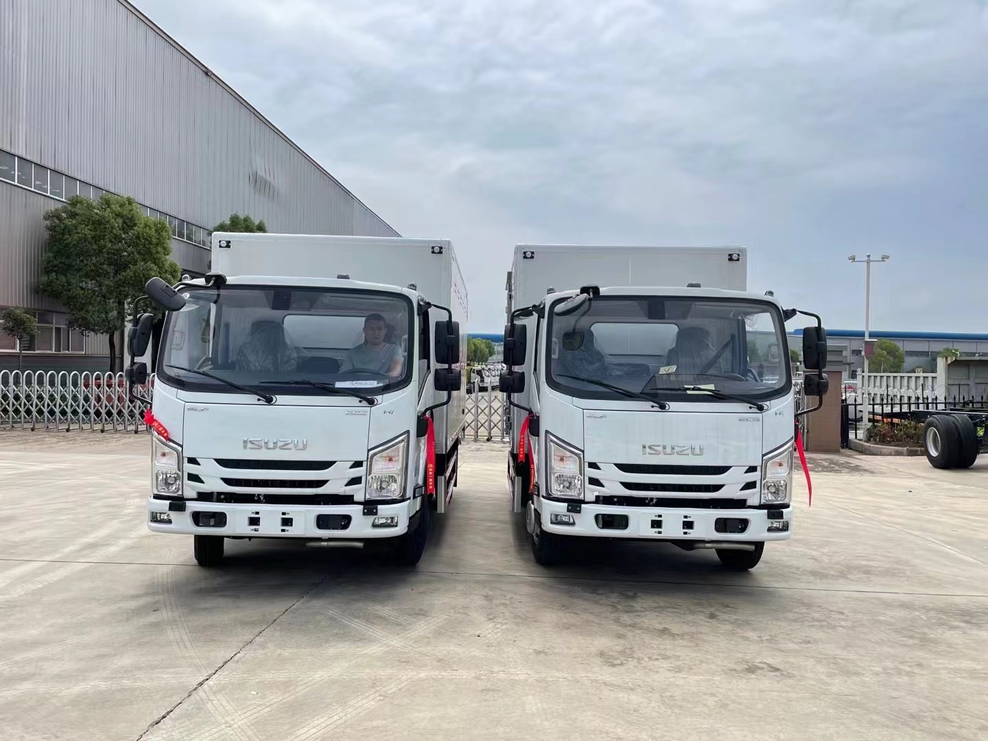 五十鈴藍牌4.15米爆破器材運輸車