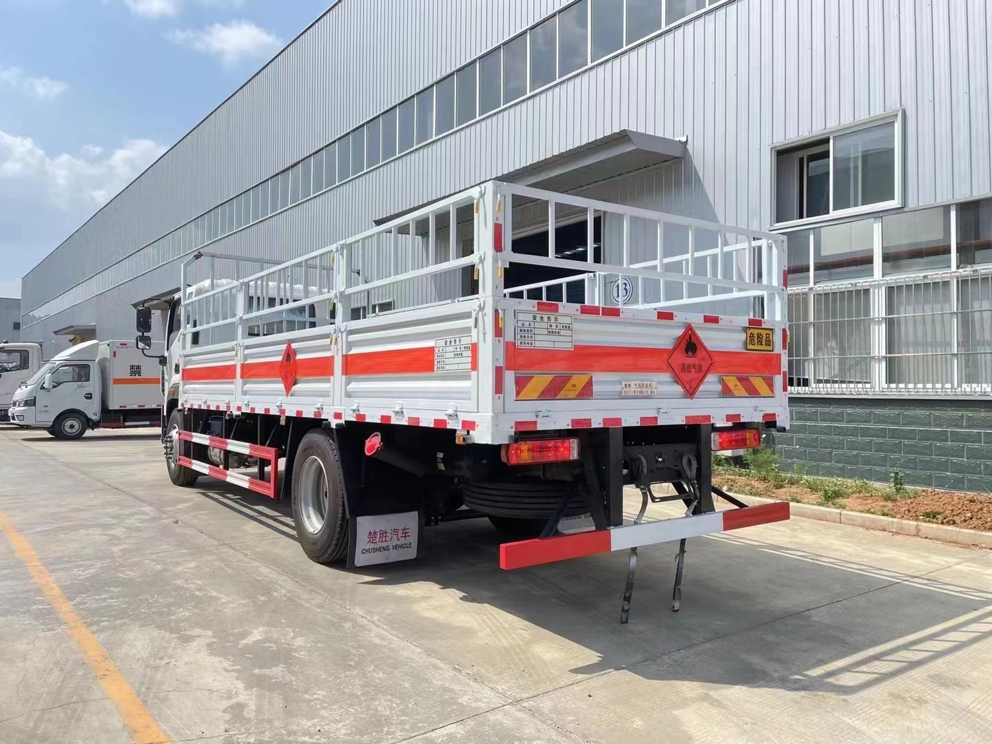 福田歐航6.7米氣瓶運(yùn)輸車