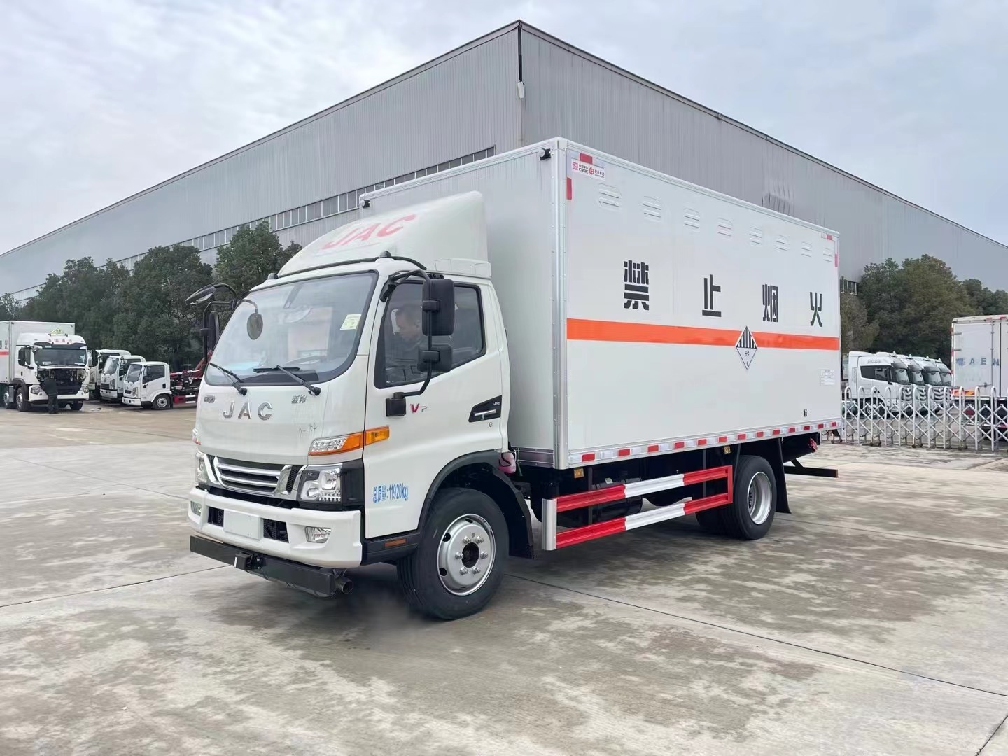 江淮黃牌7.2噸雜項廂式運輸車